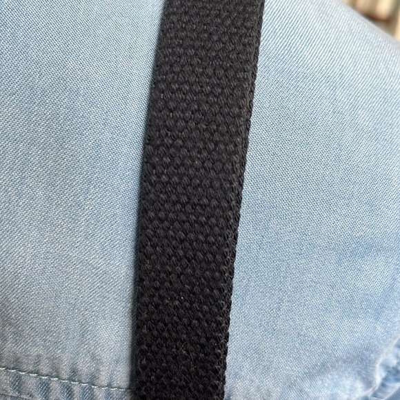 Kipling  mini bag  super light  2 front zip pockets   Monkey key ring   Like New - Picture 7 of 10